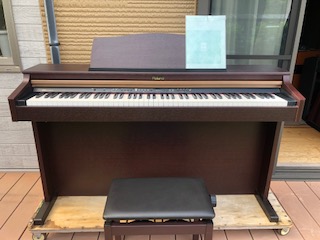 useddigitalpiano-roland-hp203mh