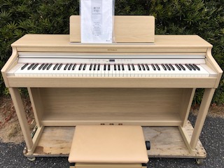 useddigitalpiano-roland-rp701